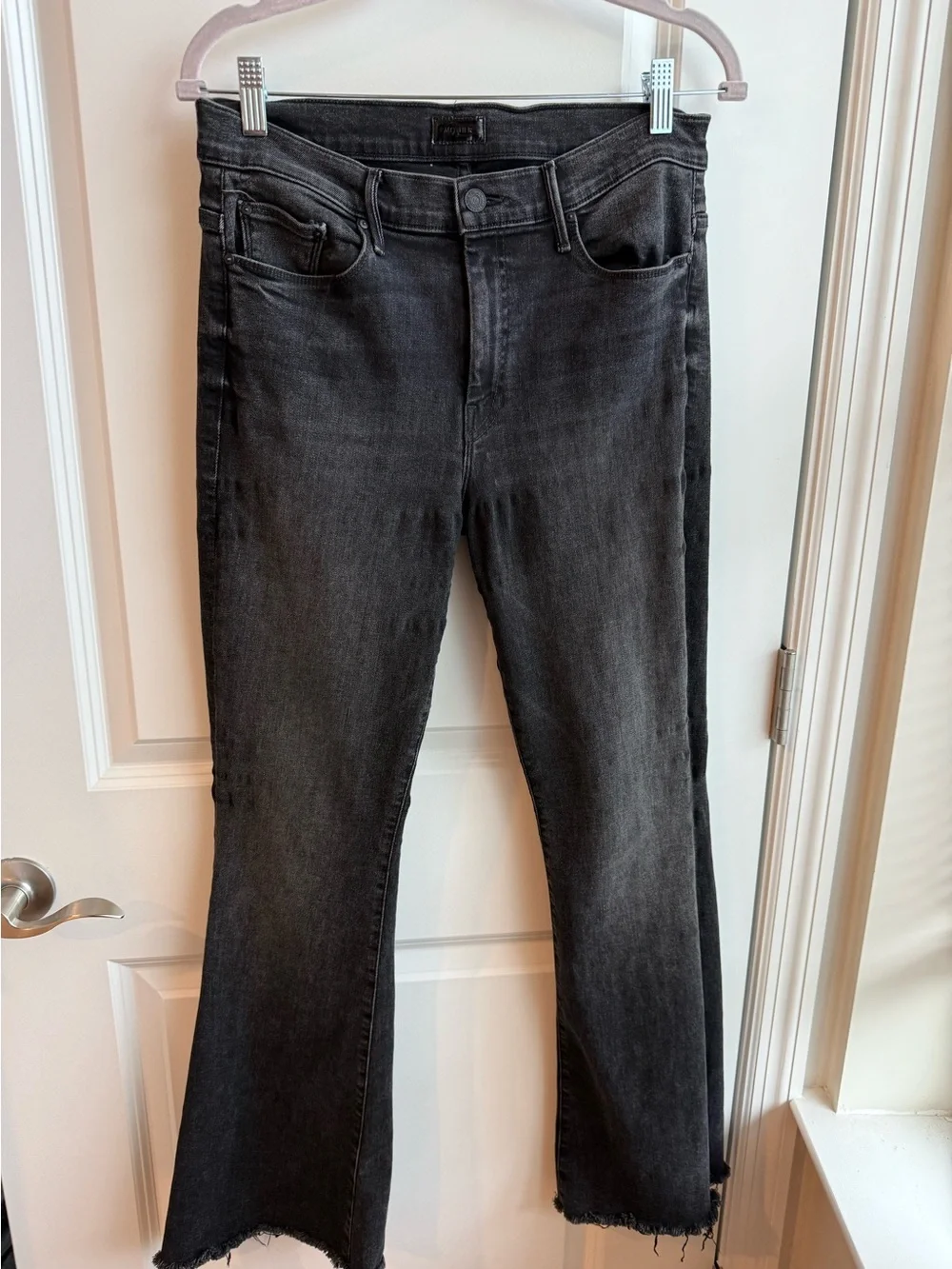 Mother the Weekender Fray in Night Shadow size 30 Flare Raw Hem Casual